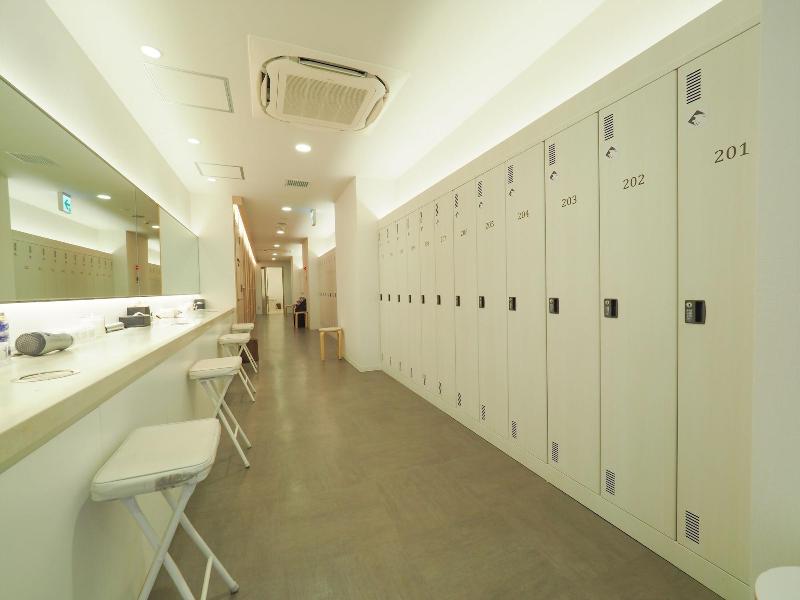 Leo Yu Capsule Hotel Nishi Funabashi image