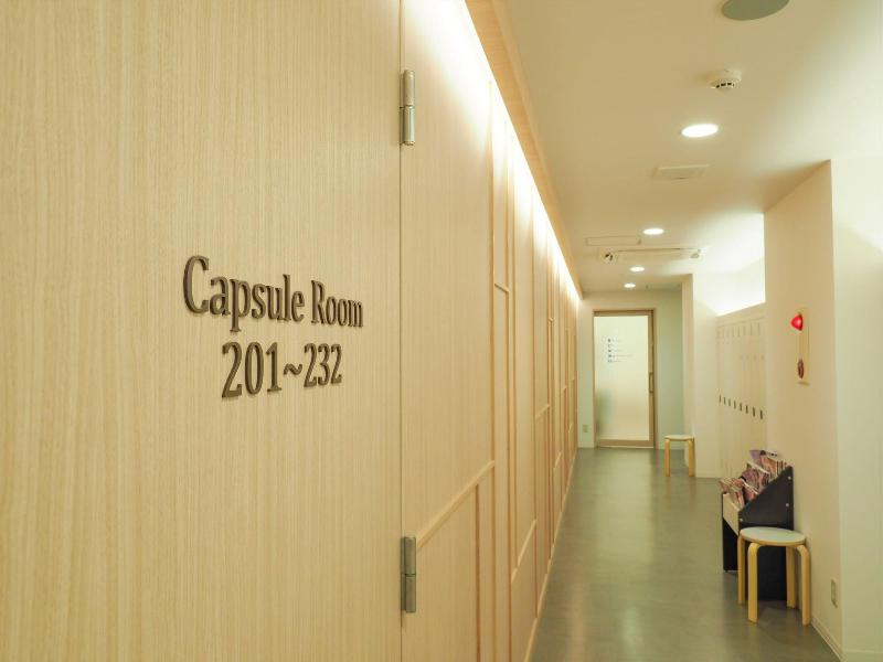 Leo Yu Capsule Hotel Nishi Funabashi image