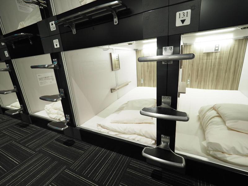 Leo Yu Capsule Hotel Nishi Funabashi image
