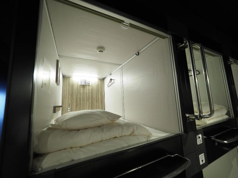 Leo Yu Capsule Hotel Nishi Funabashi image