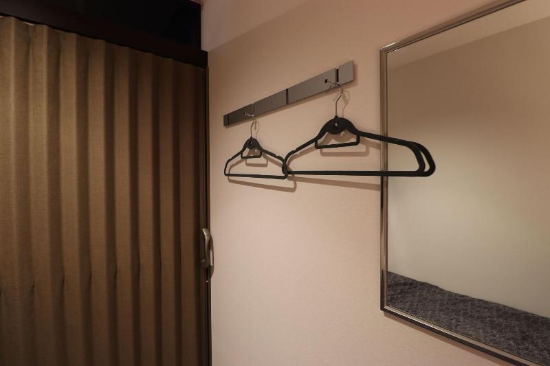 Leo Yu Capsule Hotel Nishi Funabashi image