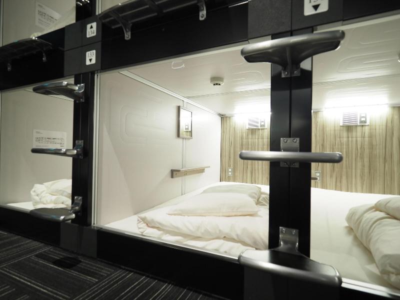 Leo Yu Capsule Hotel Nishi Funabashi image