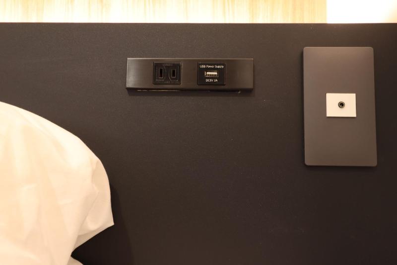 Leo Yu Capsule Hotel Nishi Funabashi image