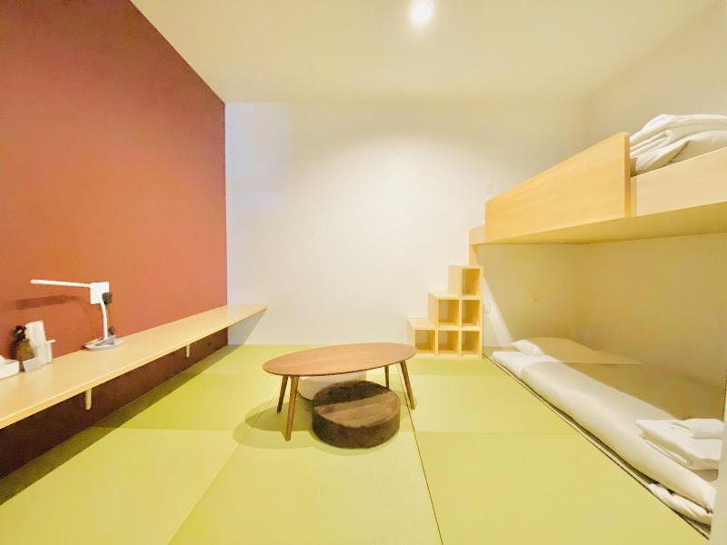 Bed room