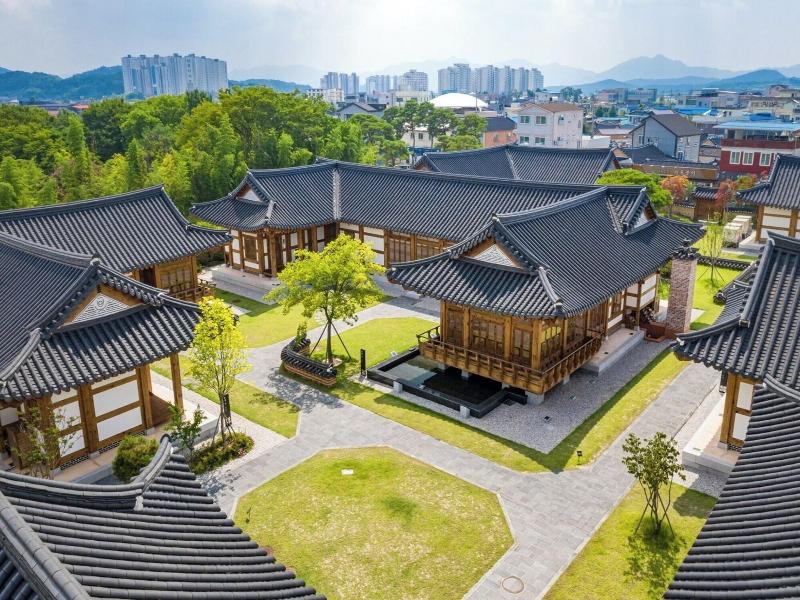 Hanok Hotel Namwonyechon By Kensington image