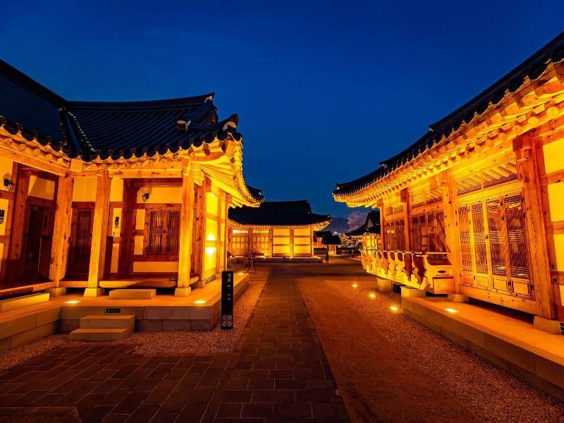 Hanok Hotel Namwonyechon By Kensington image
