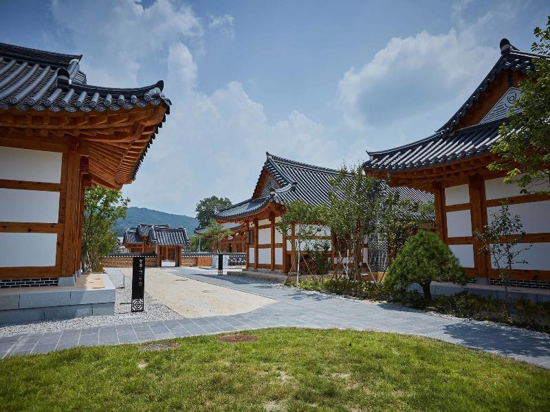 Hanok Hotel Namwonyechon By Kensington image