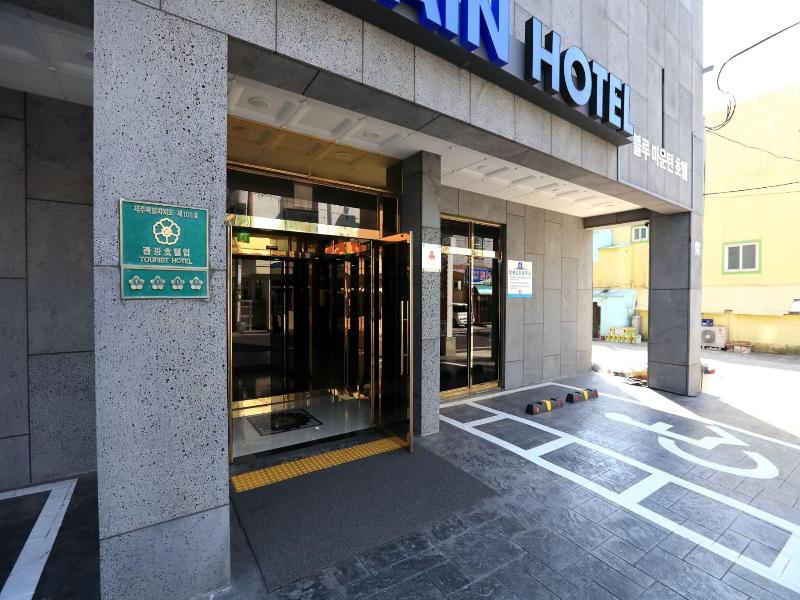Blue Mountain Hotel