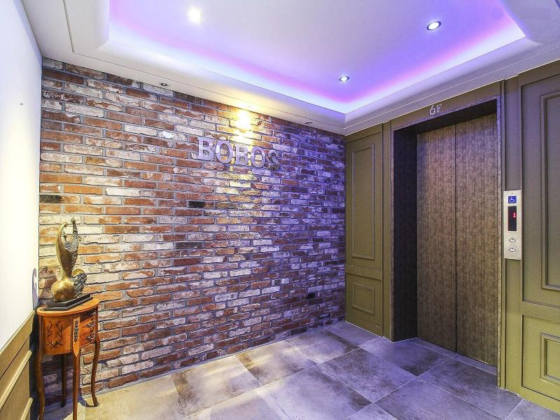 Bobos Hotel image