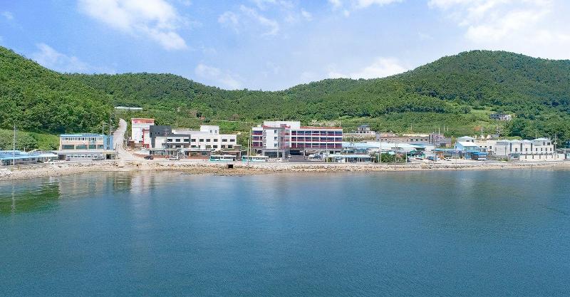Gold Beach Resort image