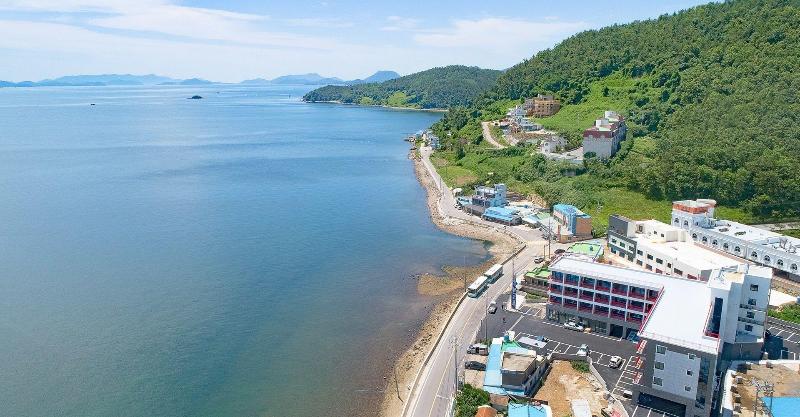 Gold Beach Resort image