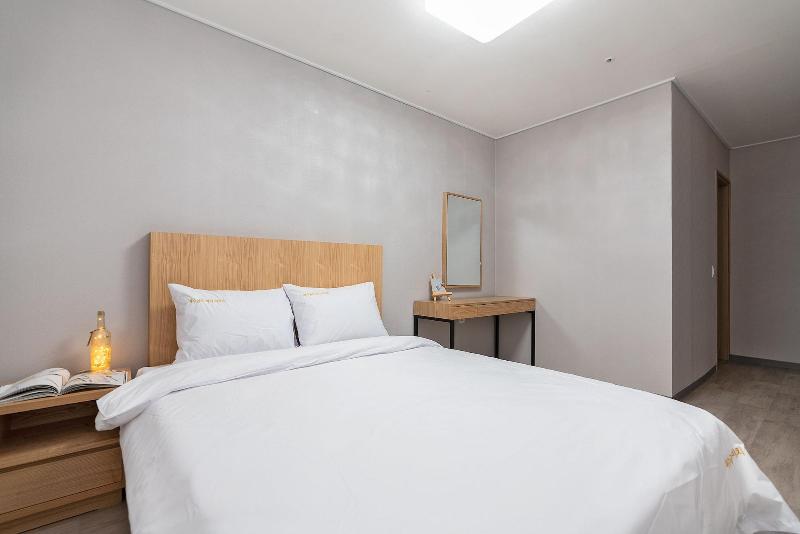 Gold Beach Resort image