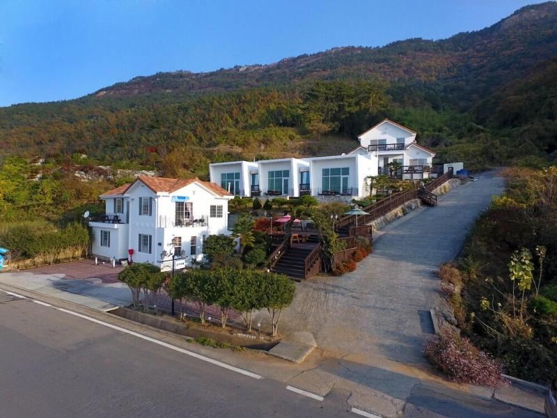 Namhae Bluemare Pension image