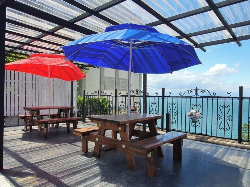 Hotel Urban Island image