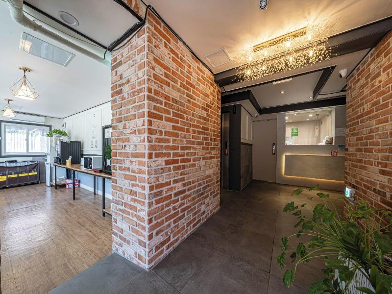 Hotel Urban Island image