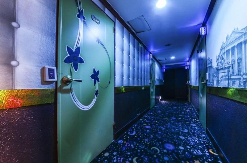 Swiss Motel image
