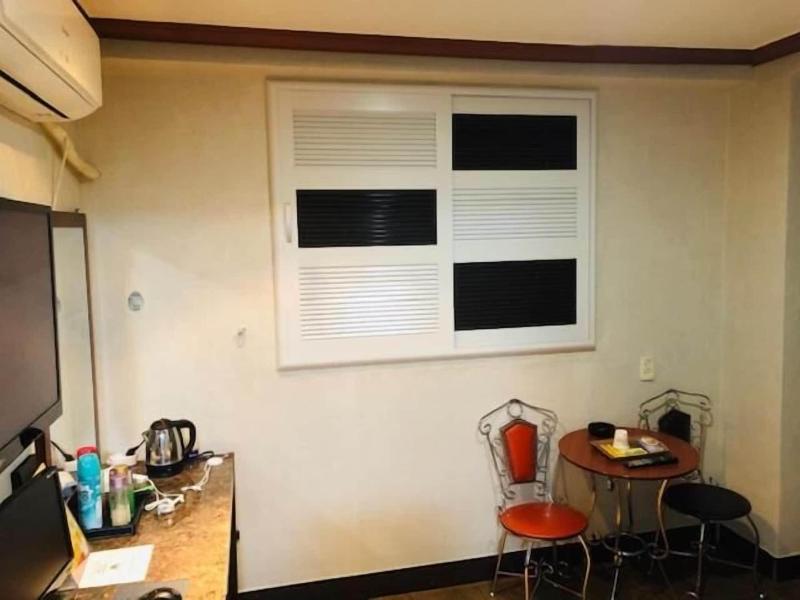 Swiss Motel image