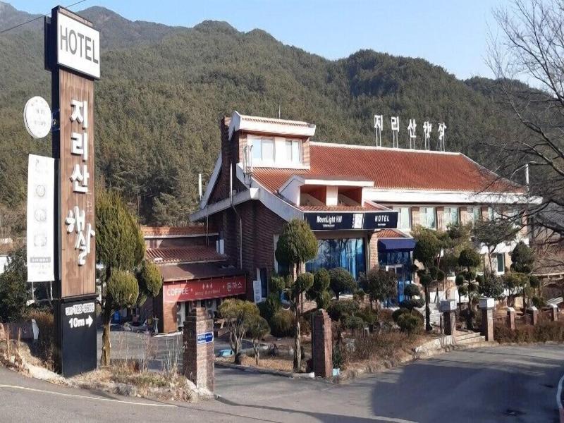 Hotel Jirisan Sunlight image