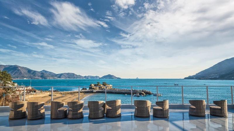 Namhae Lounge 32 Resort A image