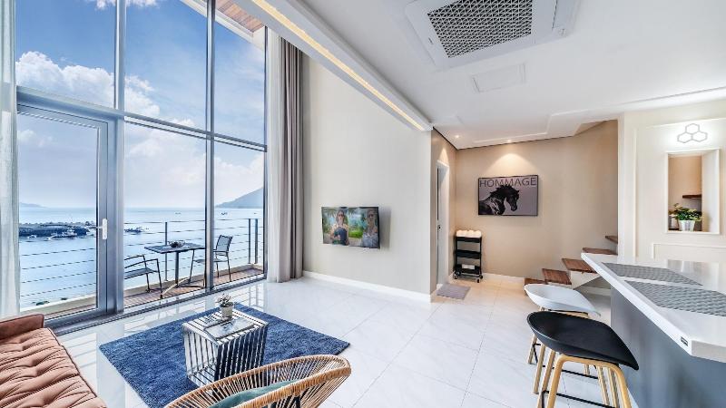 Namhae Lounge 32 Resort A image