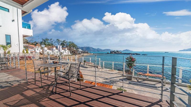 Namhae Lounge 32 Resort A image