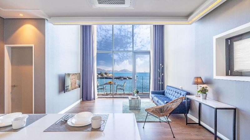 Namhae Lounge 32 Resort A image