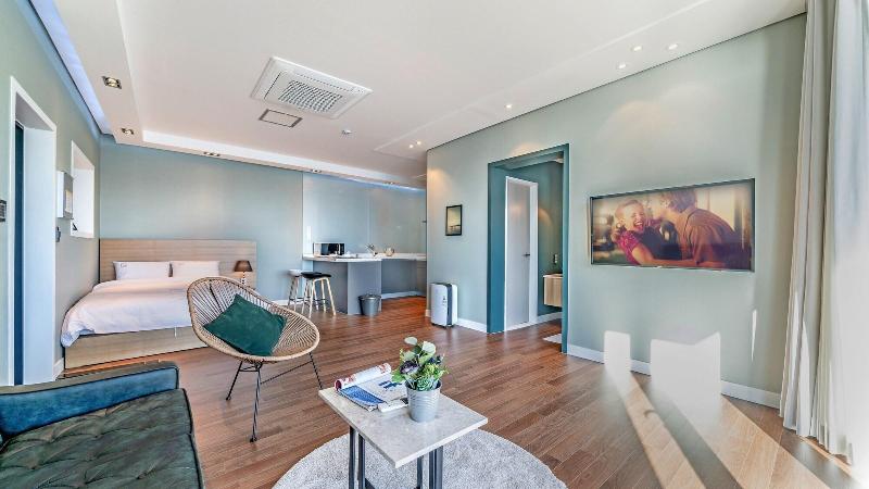 Namhae Lounge 32 Resort C image
