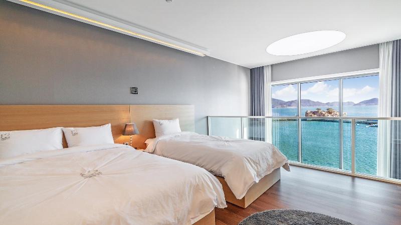 Namhae Lounge 32 Resort C image