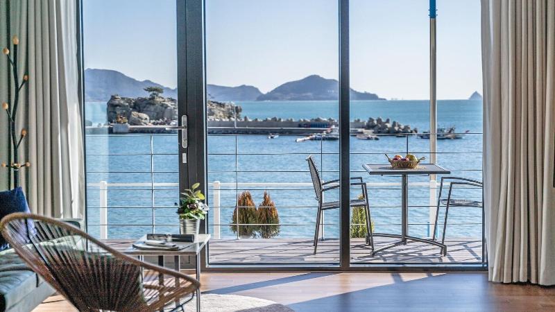 Namhae Lounge 32 Resort C image