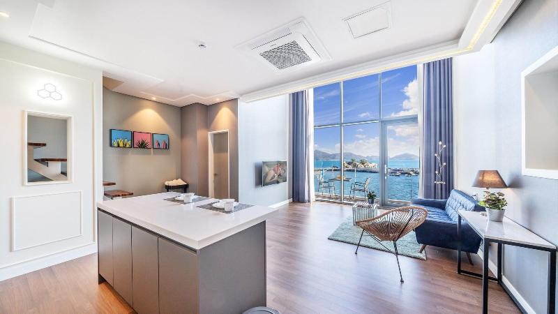 Namhae Lounge 32 Resort C image