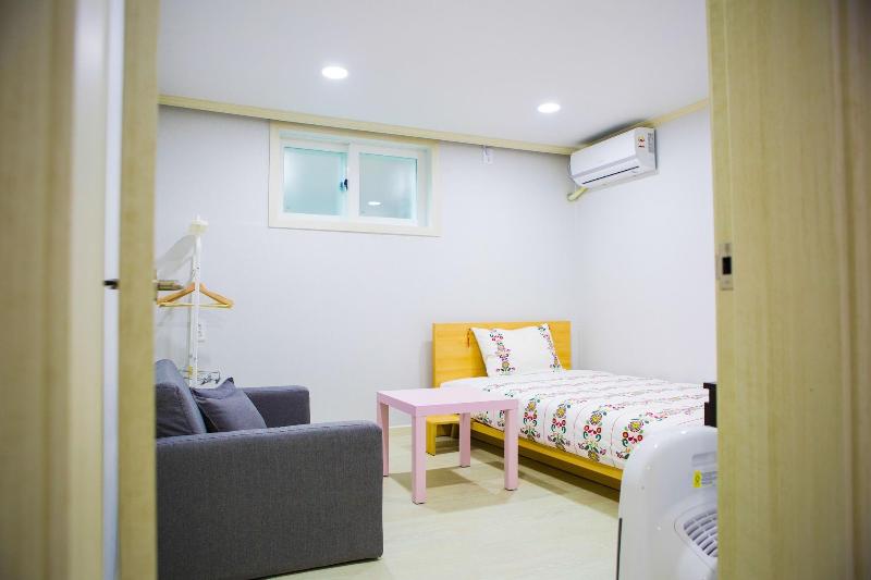 Riverside Guest House image
