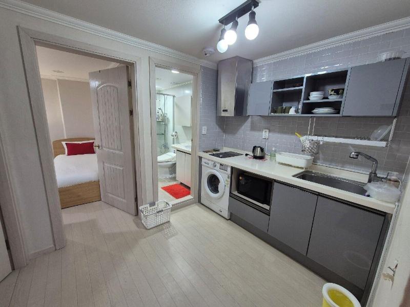 Riverside Guest House image
