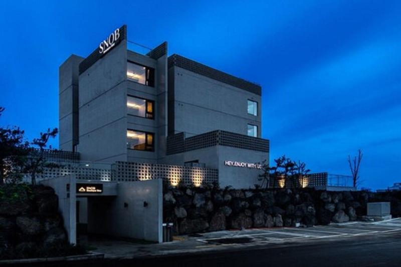 Snob Boutique Hotel Jeju image