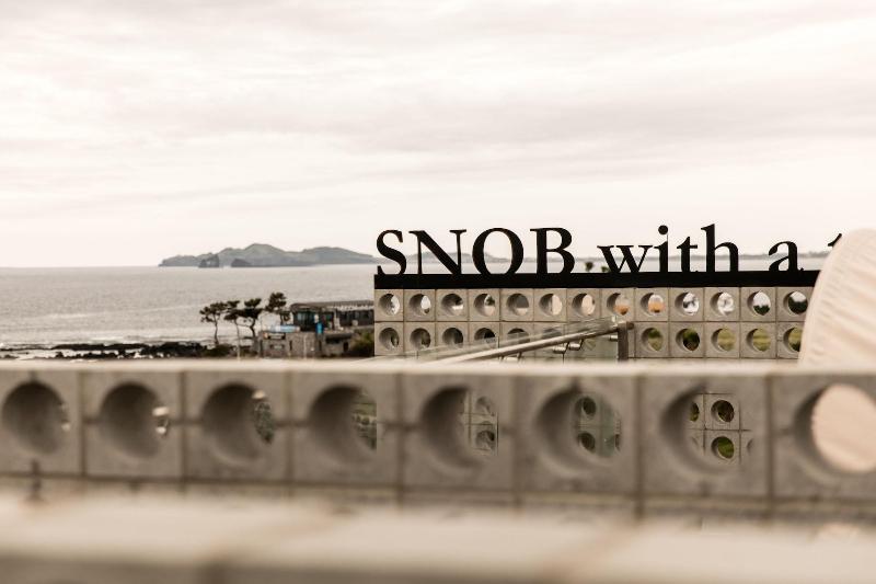 Snob Boutique Hotel Jeju image