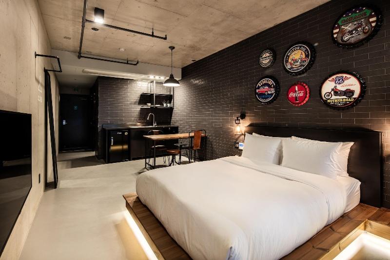 Snob Boutique Hotel Jeju image