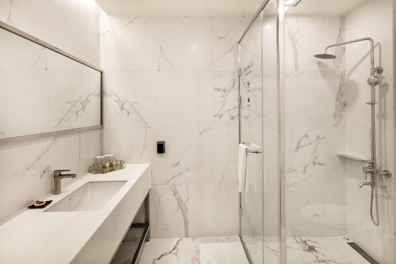 Snob Boutique Hotel Jeju image