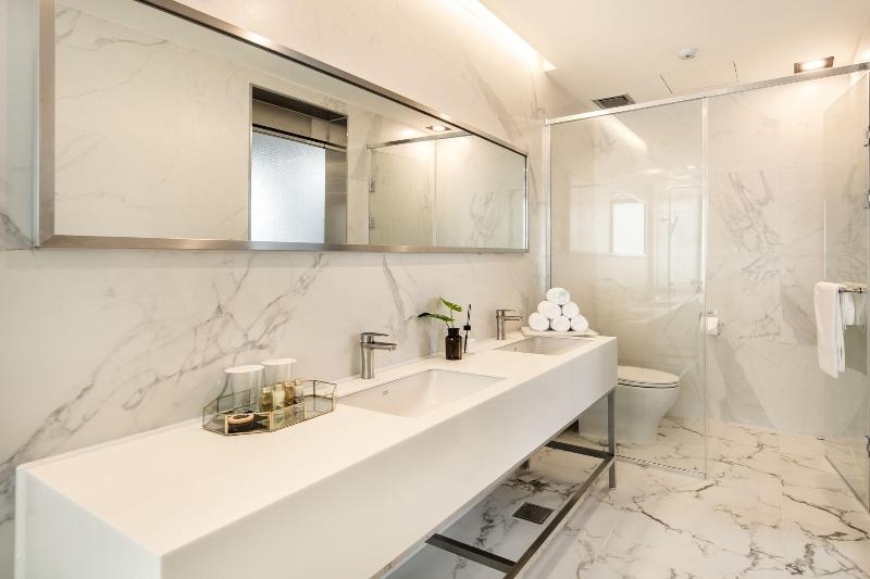 Snob Boutique Hotel Jeju image