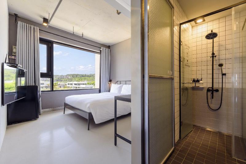 Snob Boutique Hotel Jeju image