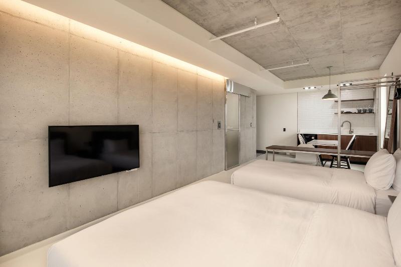 Snob Boutique Hotel Jeju image