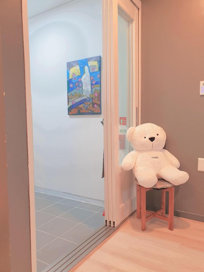 Gallery Family Hotel image