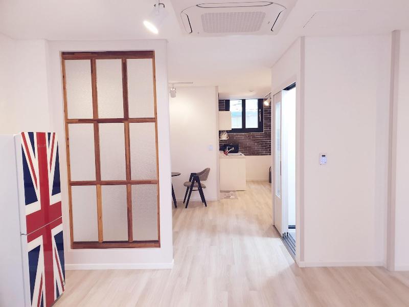 Gallery Family Hotel image