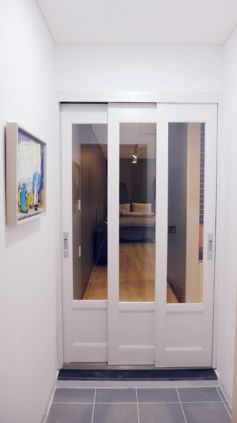 Gallery Family Hotel image