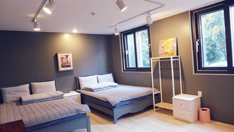 Gallery Family Hotel image