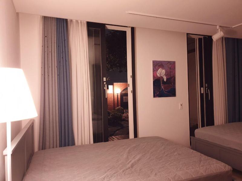 Gallery Family Hotel image