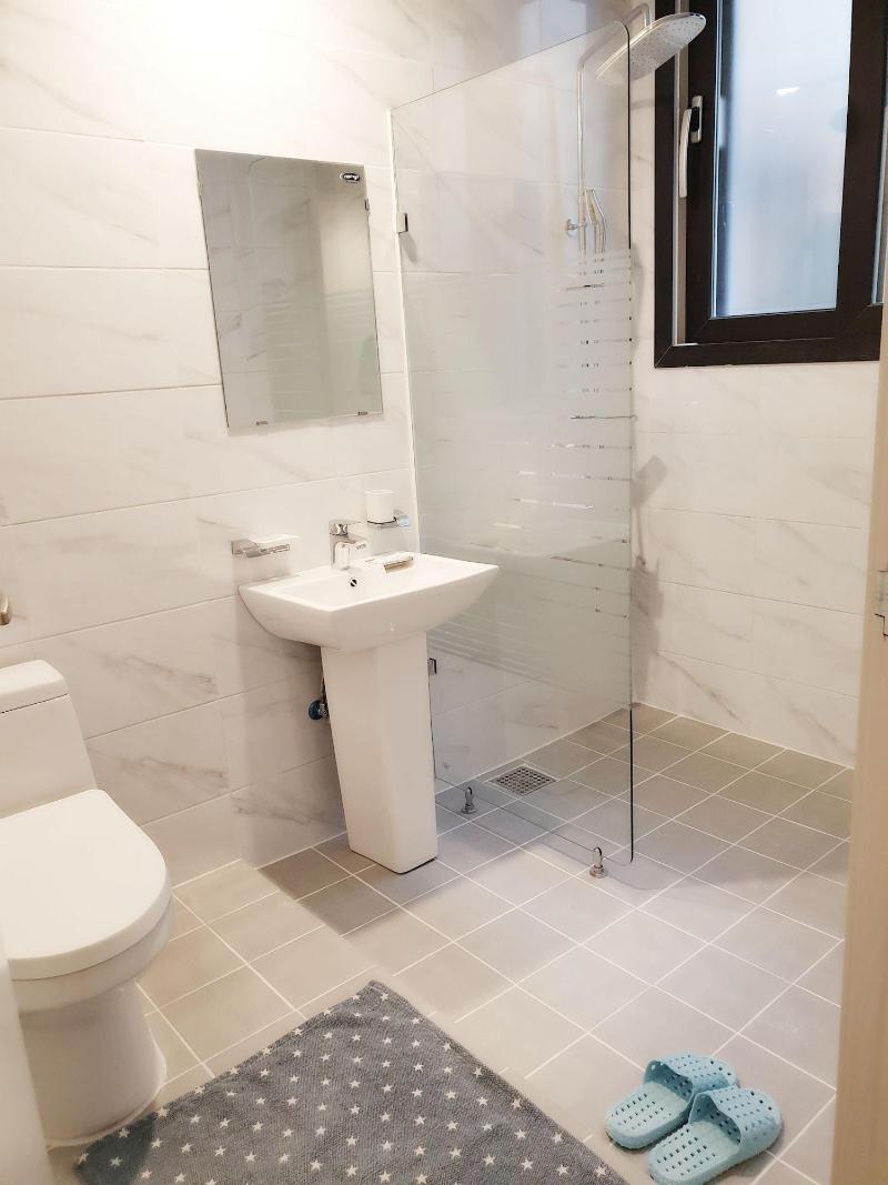 Gallery Family Hotel image
