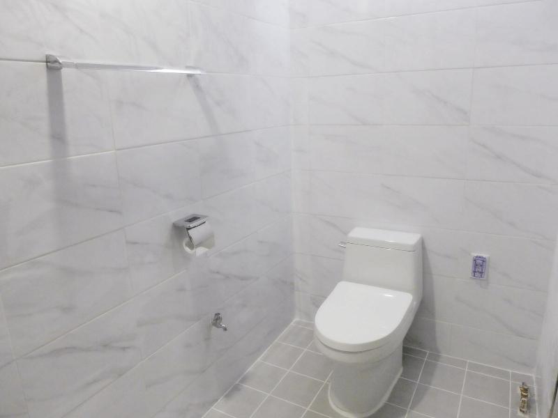 Gallery Family Hotel image