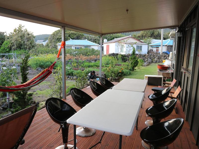 Blue Island Guesthouse - Hostel image