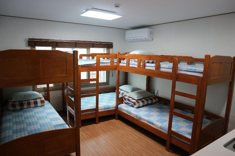 Blue Island Guesthouse - Hostel image