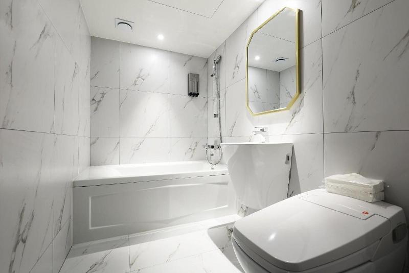 The Gray Hotel image
