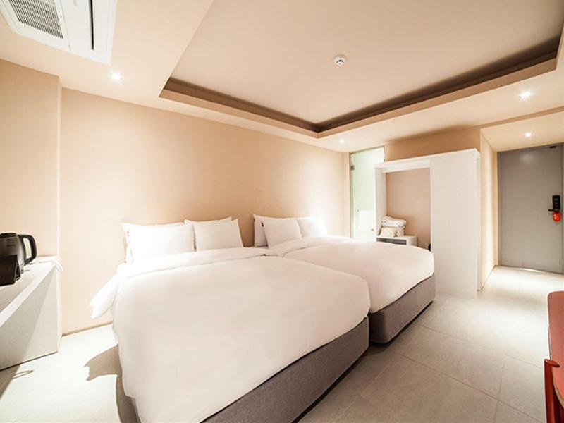 Bobo Hotel